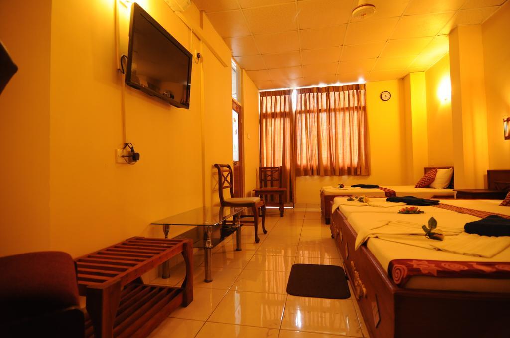 Brighten Hotel Коломбо Экстерьер фото
