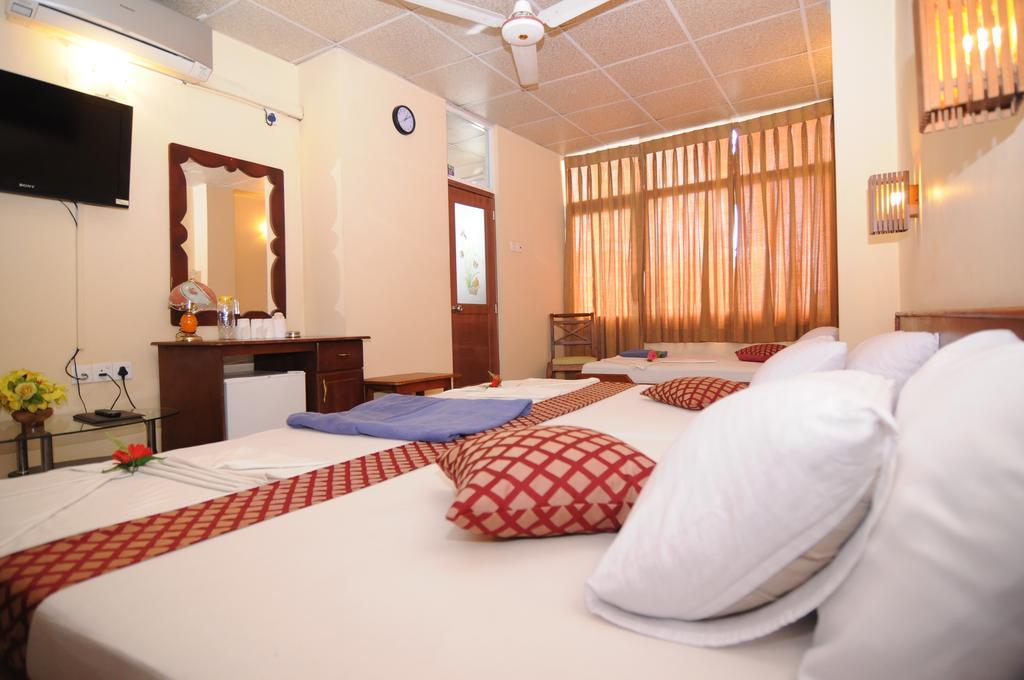 Brighten Hotel Коломбо Экстерьер фото