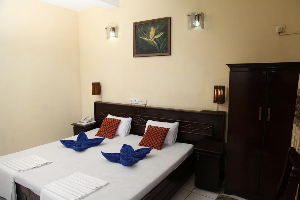 Brighten Hotel Коломбо Экстерьер фото