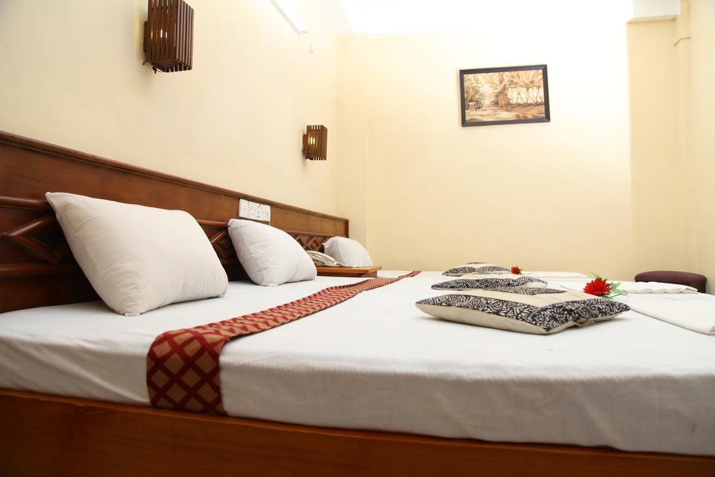 Brighten Hotel Коломбо Экстерьер фото
