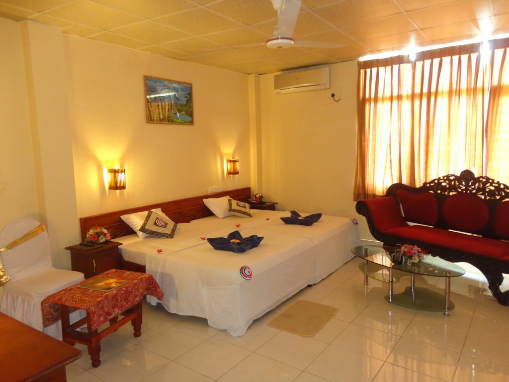 Brighten Hotel Коломбо Экстерьер фото
