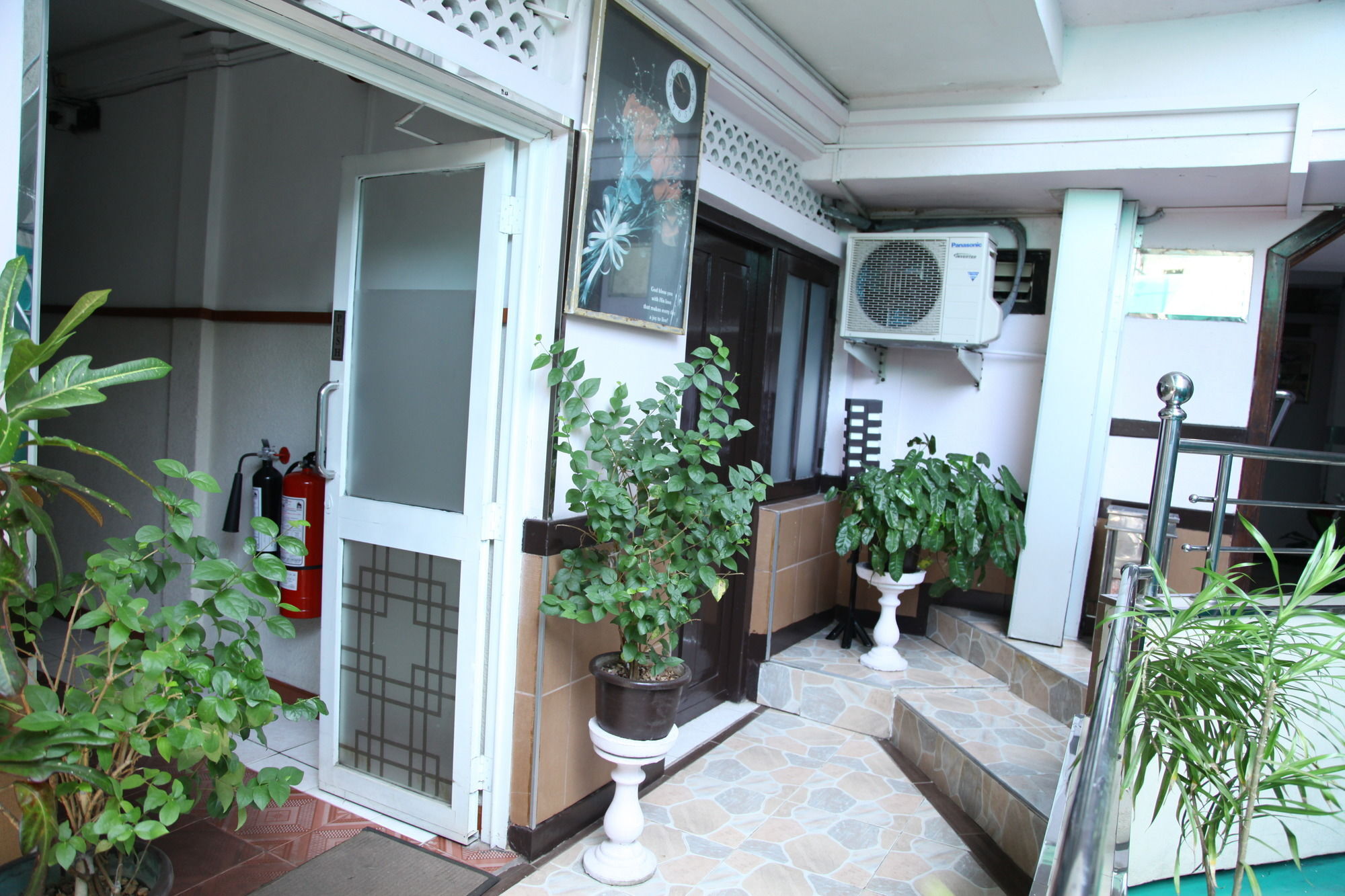 Brighten Hotel Коломбо Экстерьер фото