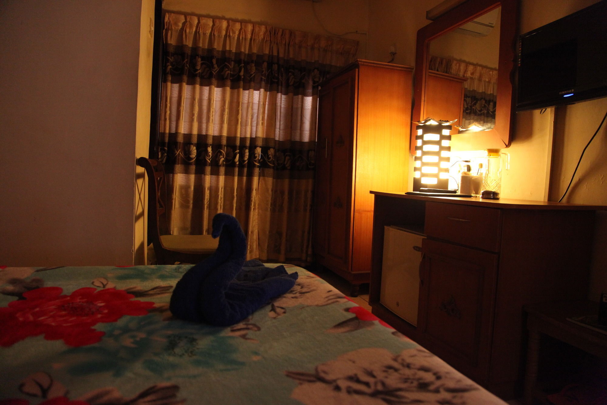 Brighten Hotel Коломбо Экстерьер фото