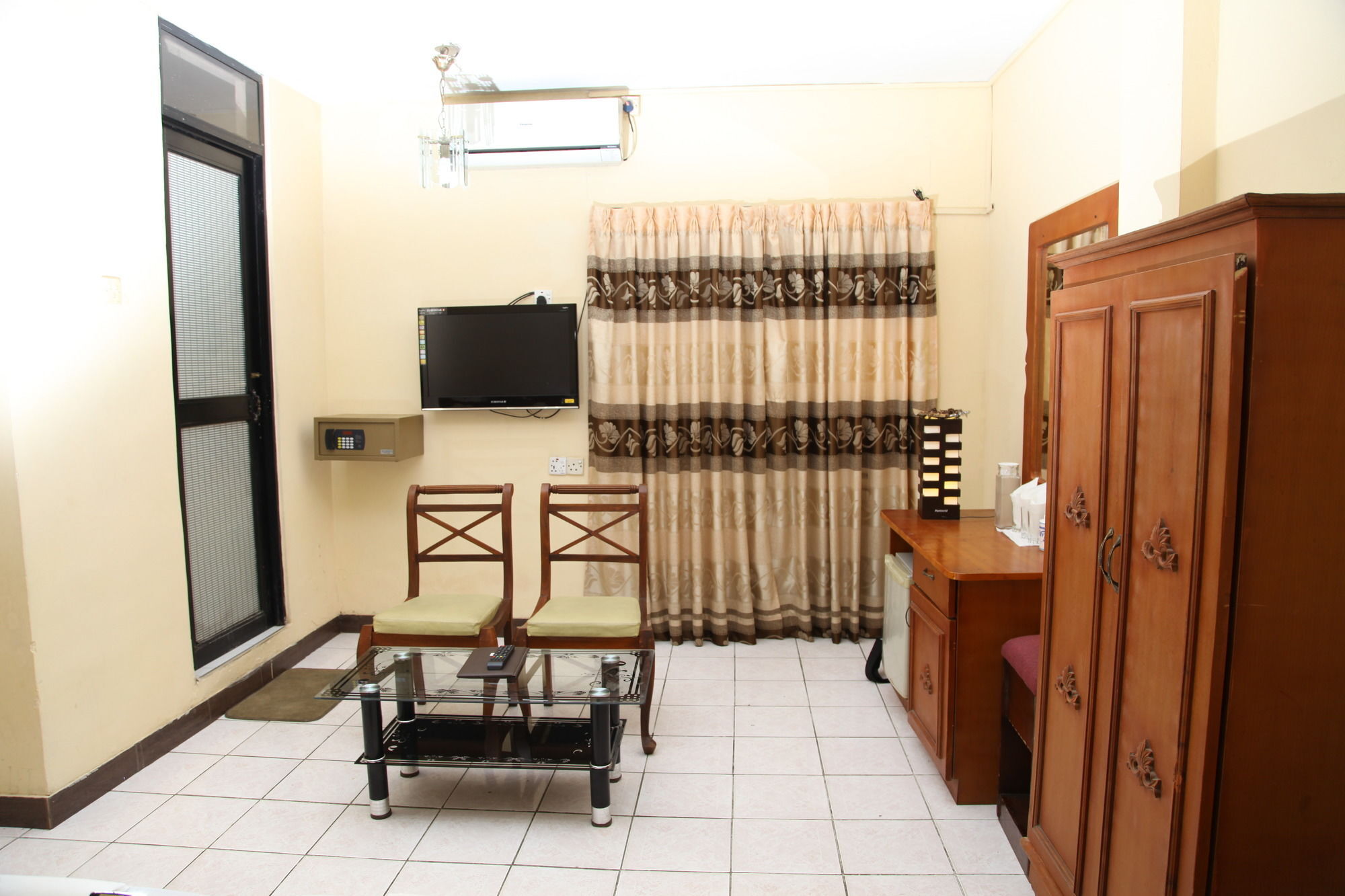 Brighten Hotel Коломбо Экстерьер фото